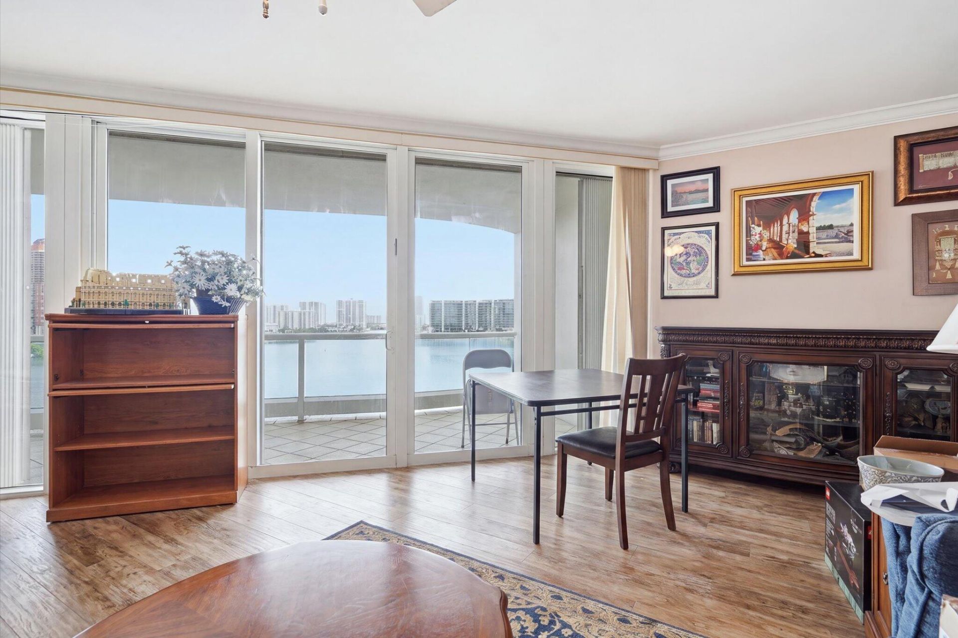 7000 W Island Boulevard, Unit 907, Aventura, FL 33160 Photo