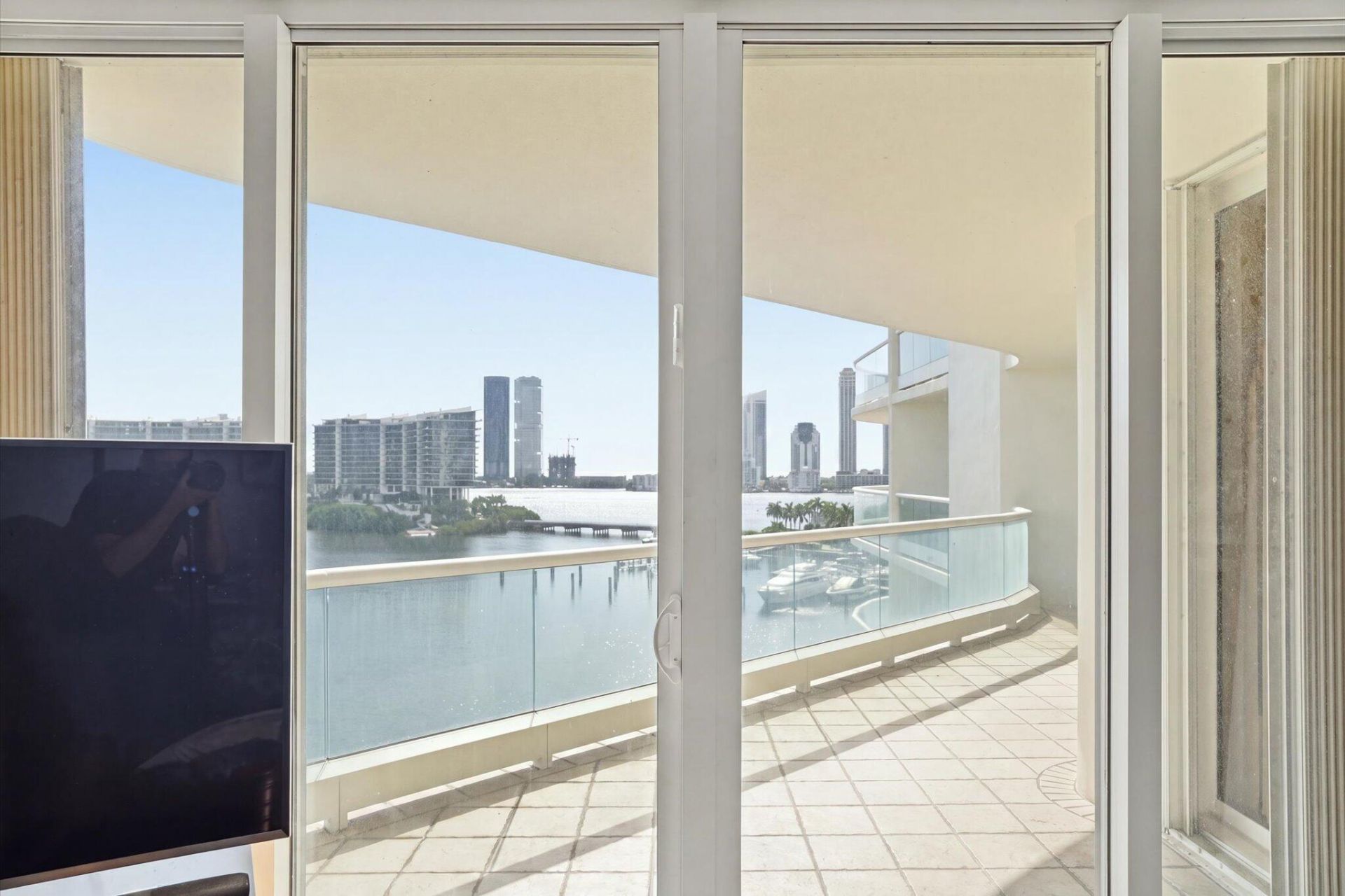 7000 W Island Boulevard, Unit 907, Aventura, FL 33160 Photo