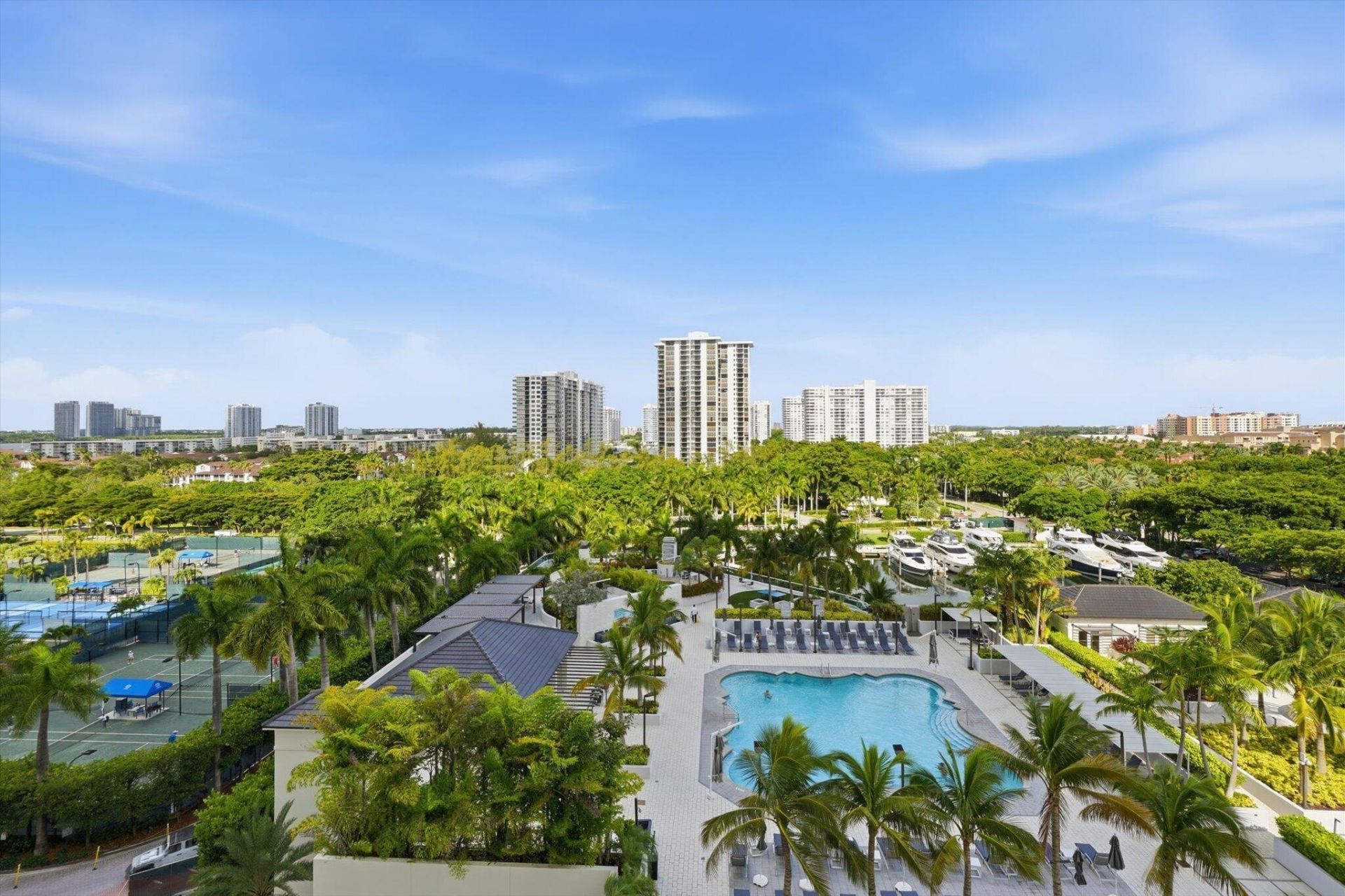7000 W Island Boulevard, Unit 907, Aventura, FL 33160 Photo