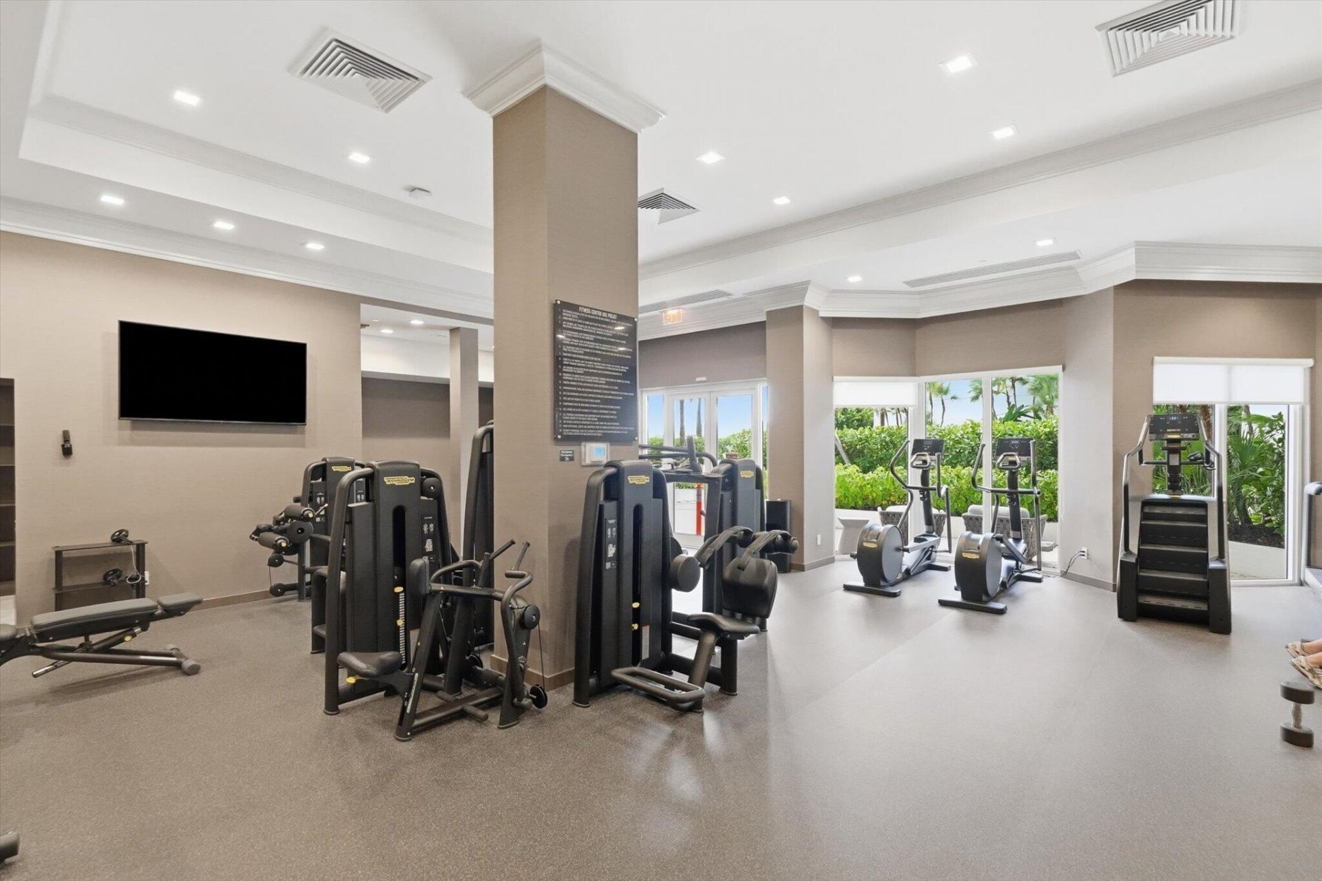 7000 W Island Boulevard, Unit 907, Aventura, FL 33160 Photo