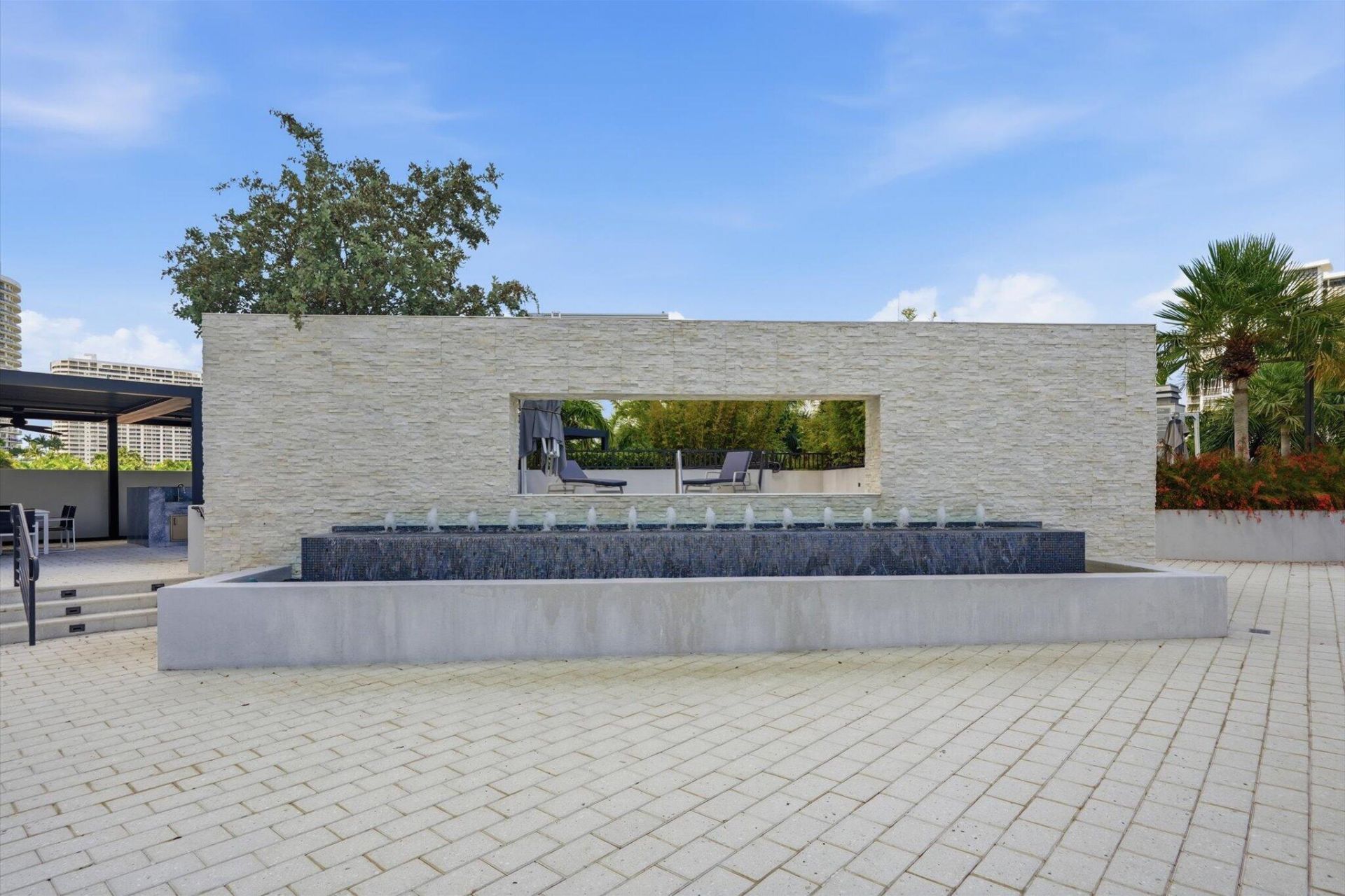 7000 W Island Boulevard, Unit 907, Aventura, FL 33160 Photo