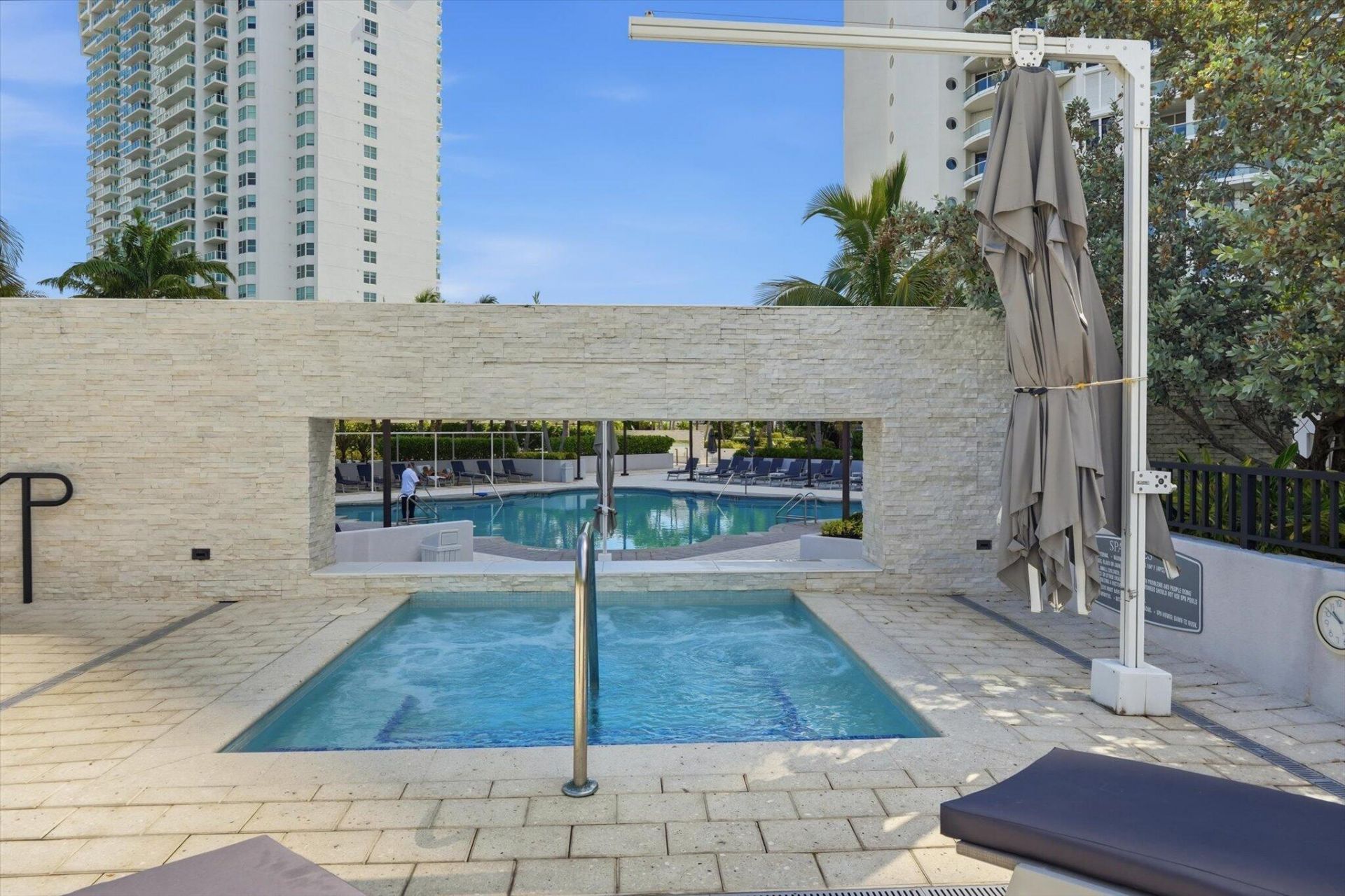 7000 W Island Boulevard, Unit 907, Aventura, FL 33160 Photo