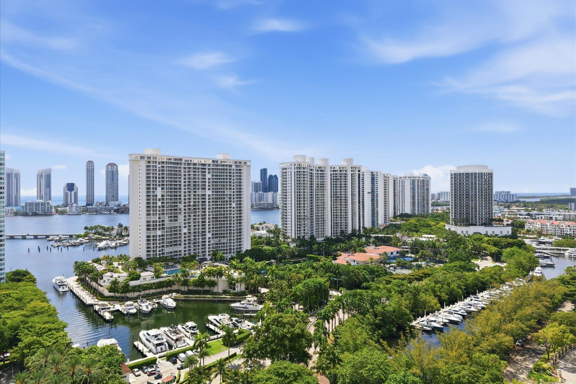 7000 W Island Boulevard, Unit 907, Aventura, FL 33160 Photo