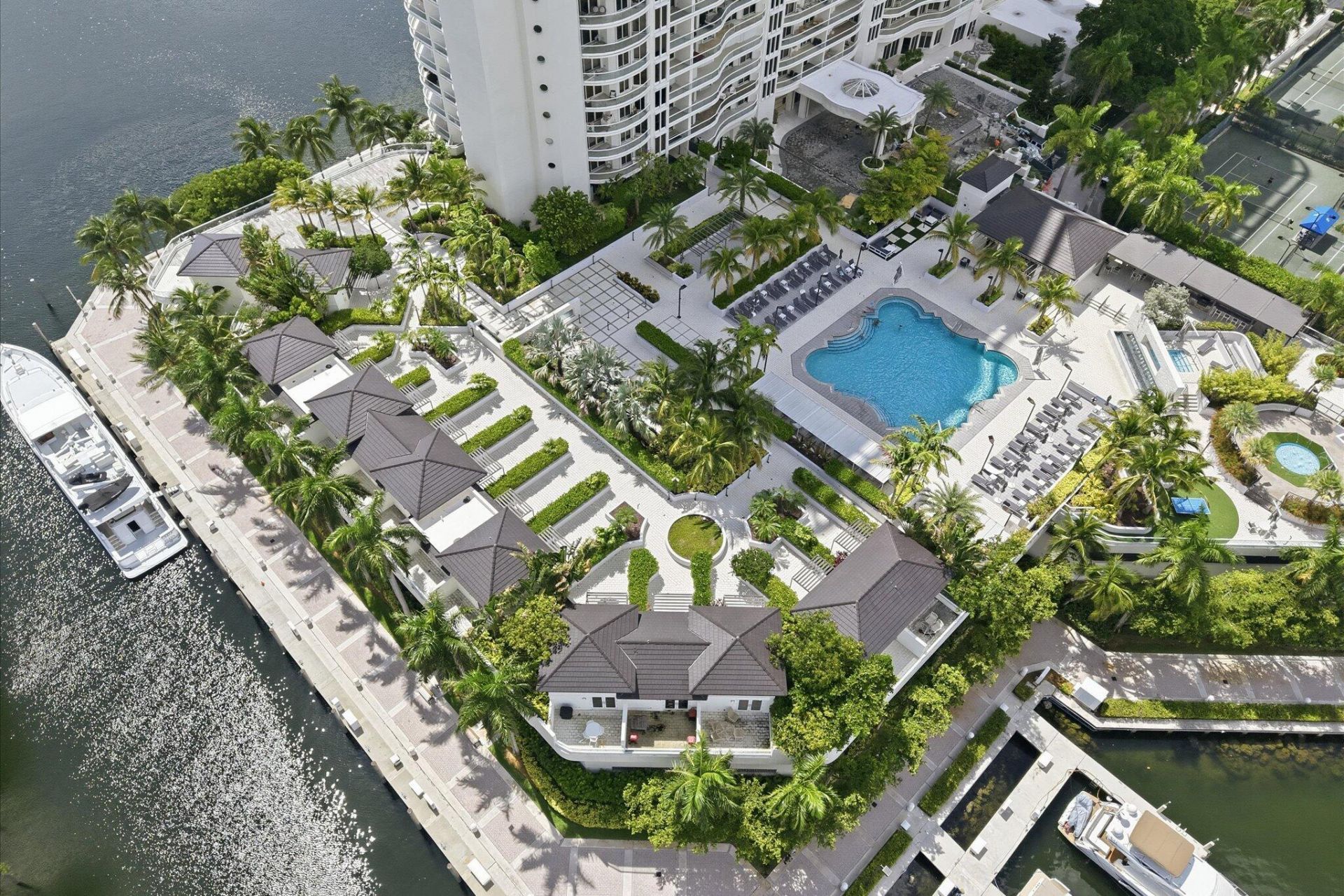 7000 W Island Boulevard, Unit 907, Aventura, FL 33160 Photo