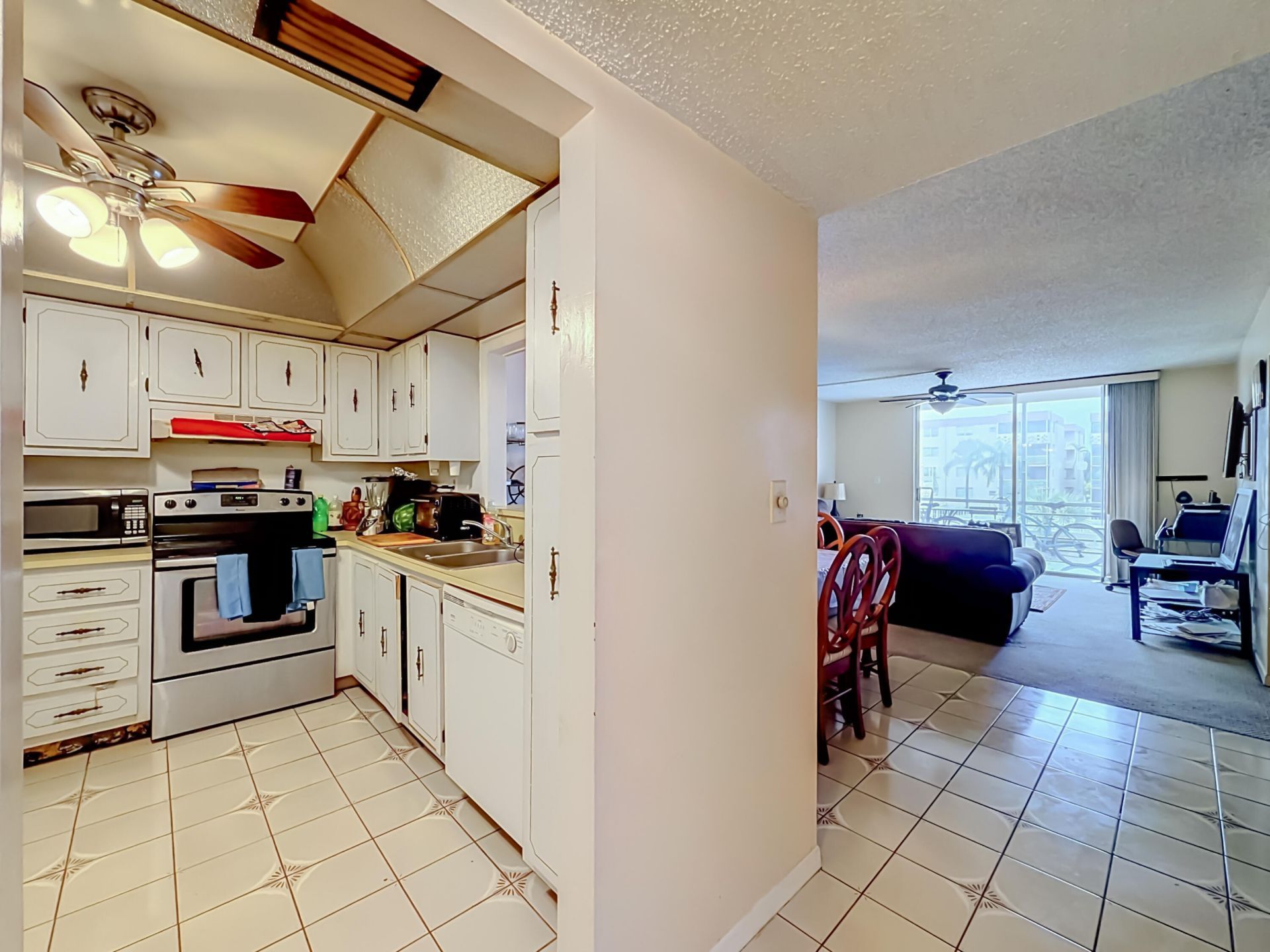 410 NW 68th Avenue, Unit 301, Plantation, FL 33317 Photo