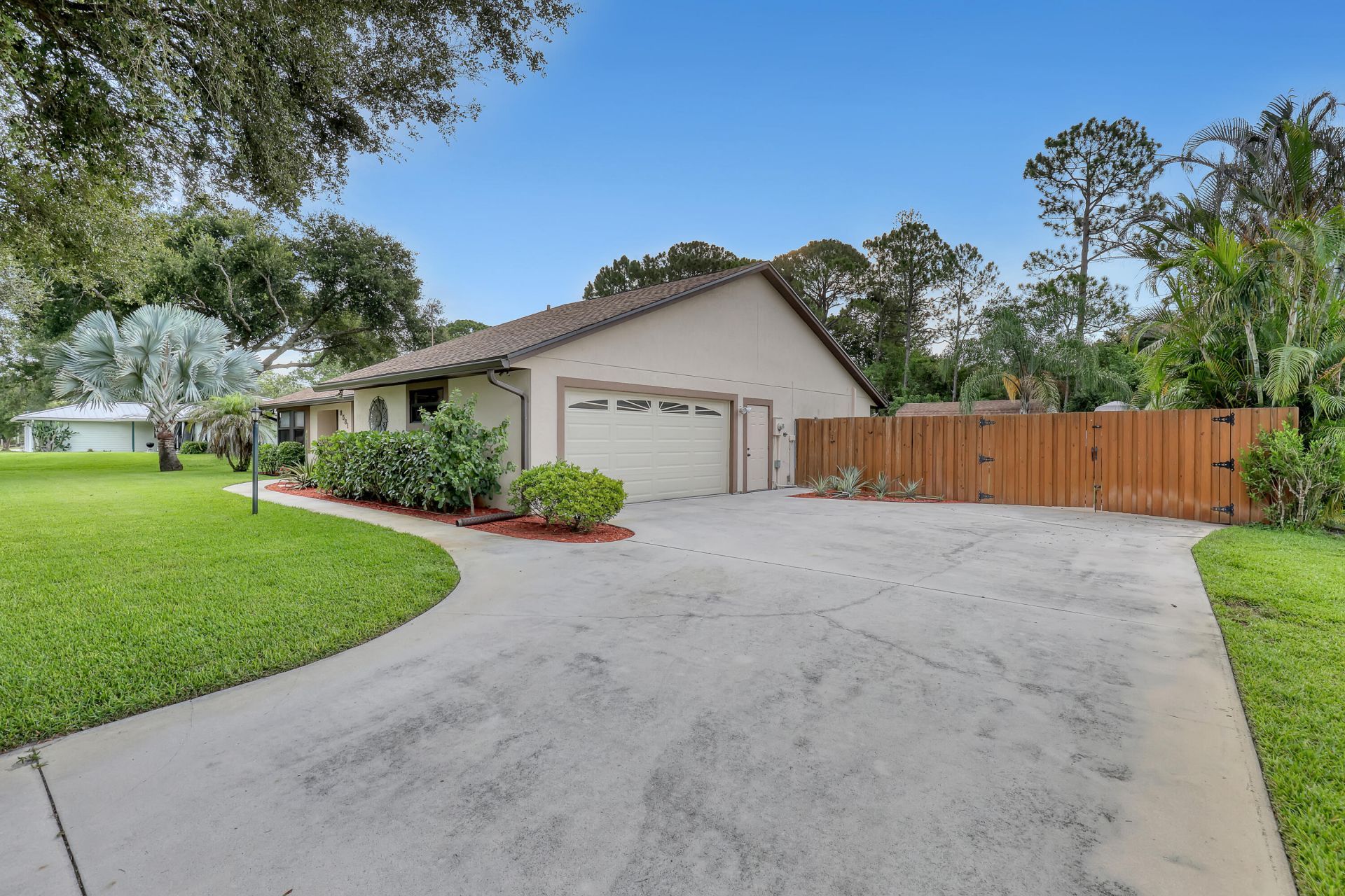 8581 SW 17th Avenue, Stuart, FL 34997 Photo