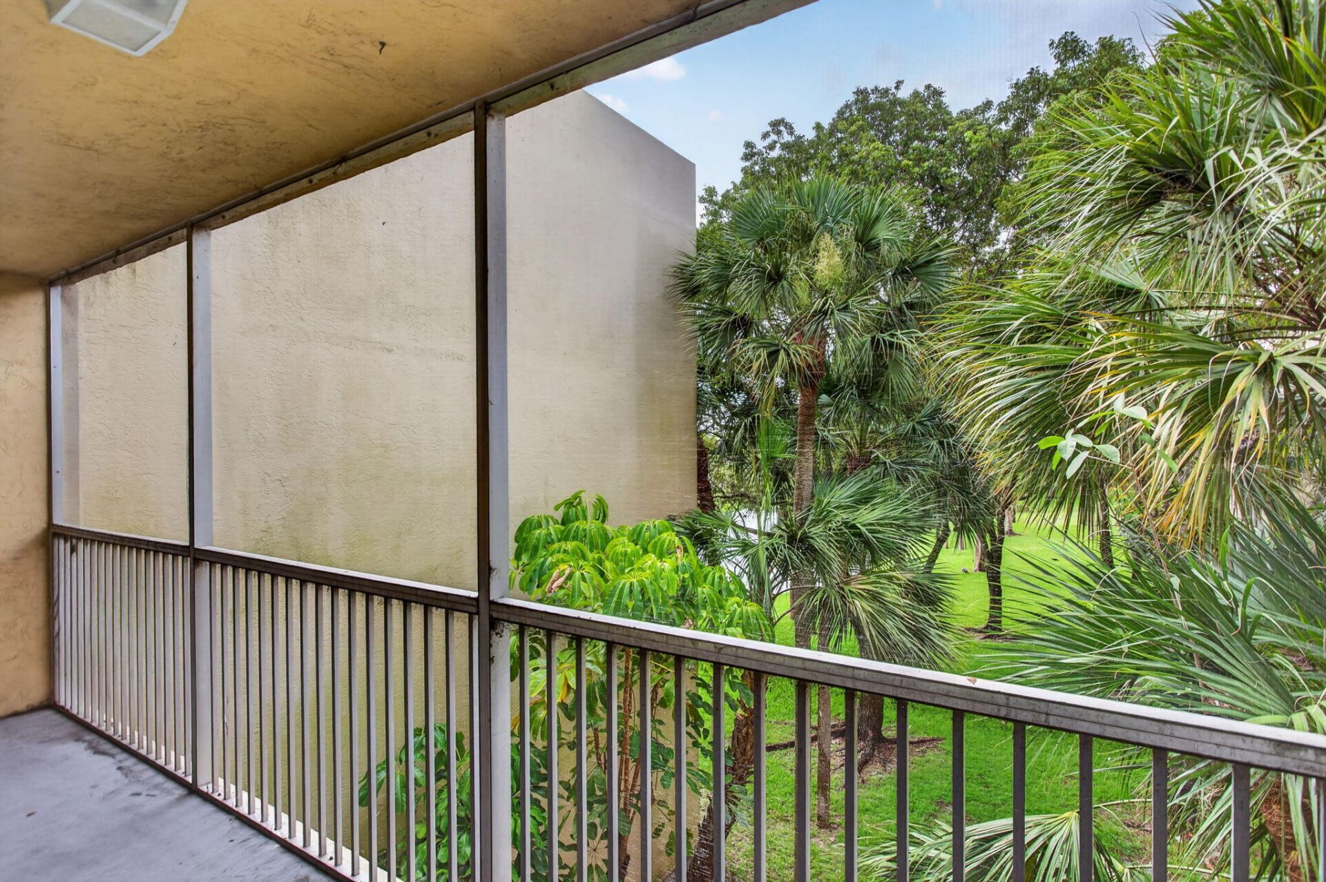 3301 NW 47th Terrace, Unit 308, Lauderdale Lakes, FL 33319 Photo