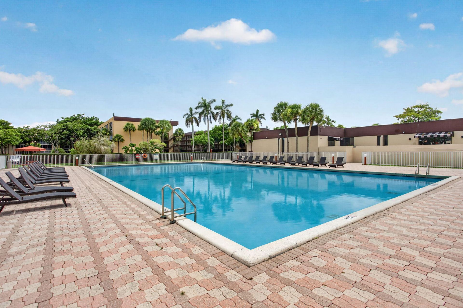 3301 NW 47th Terrace, Unit 308, Lauderdale Lakes, FL 33319 Photo
