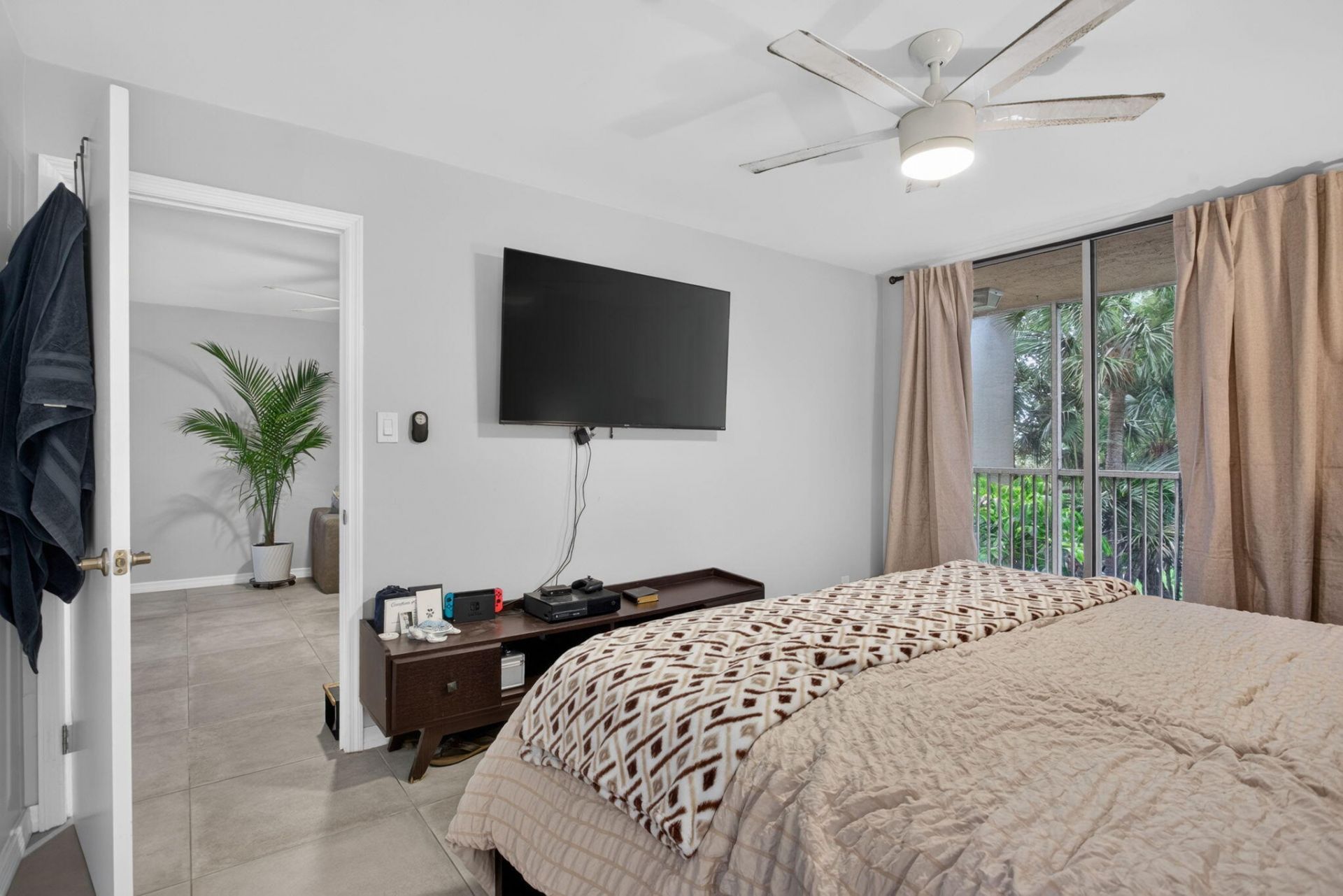 3301 NW 47th Terrace, Unit 308, Lauderdale Lakes, FL 33319 Photo