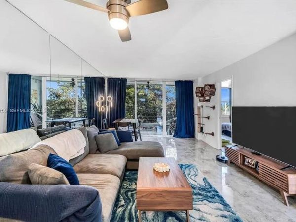 120 Royal Park Drive, Unit 4F, Oakland Park, FL 33309