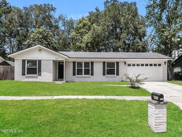 8371 POINTER Drive N, Jacksonville, FL 32221