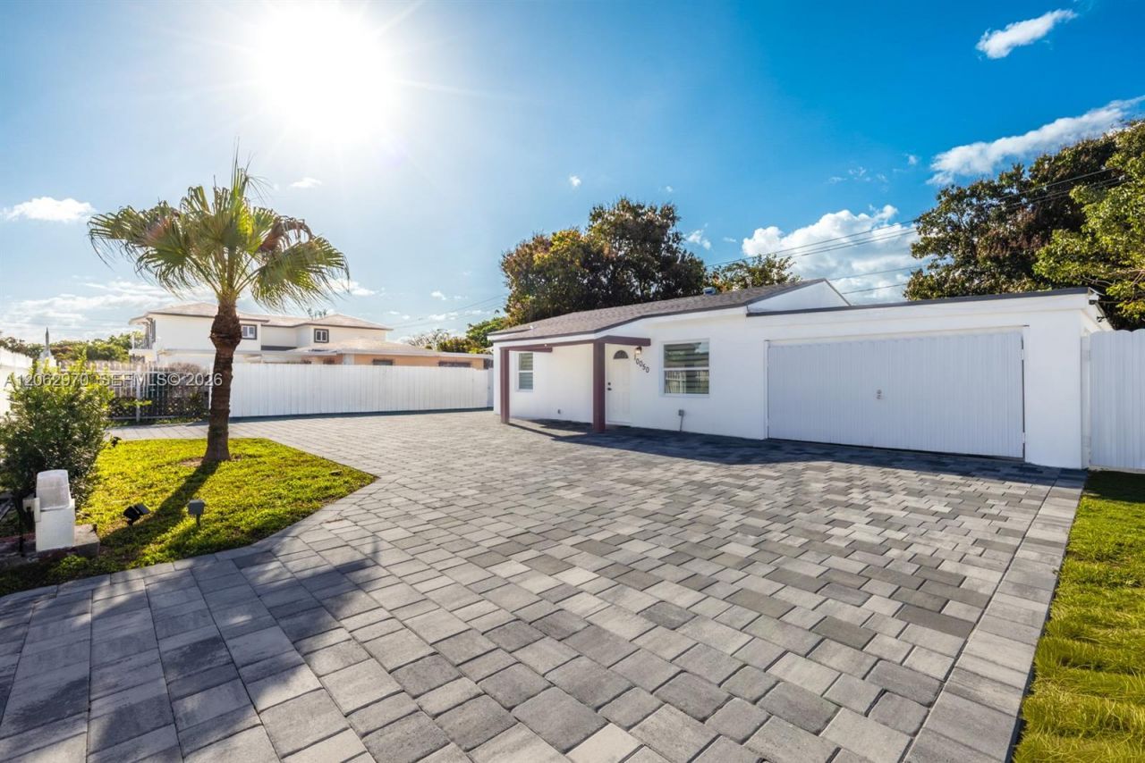 10050 SW 171st St, Unit 10050, Miami, FL 33157 Photo