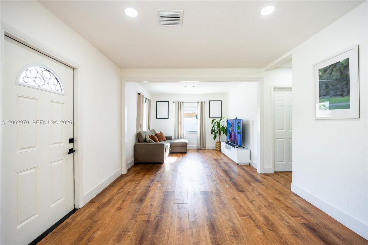 10050 SW 171st St, Unit 10050, Miami, FL 33157 Photo