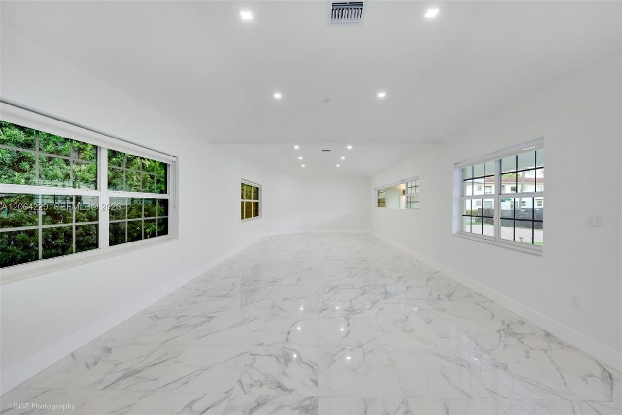 52 Camden Dr, Bal Harbour, FL 33154 Photo
