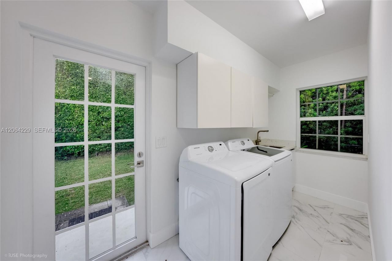 52 Camden Dr, Bal Harbour, FL 33154 Photo