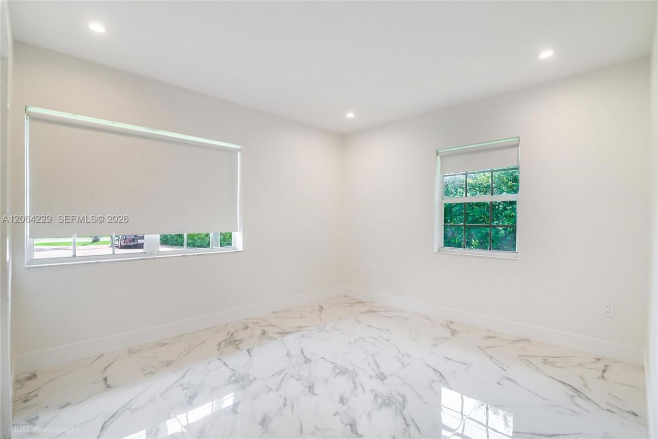 52 Camden Dr, Bal Harbour, FL 33154 Photo