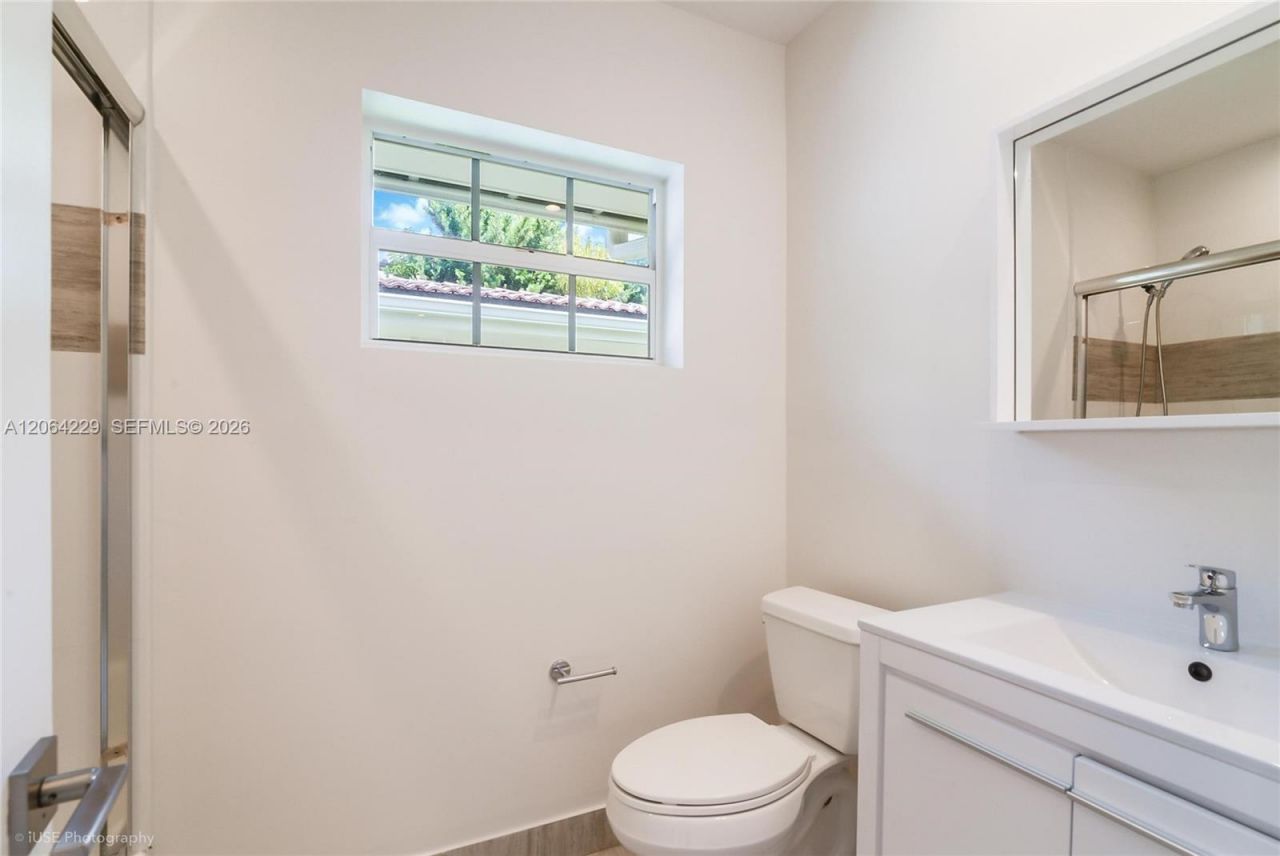 52 Camden Dr, Bal Harbour, FL 33154 Photo