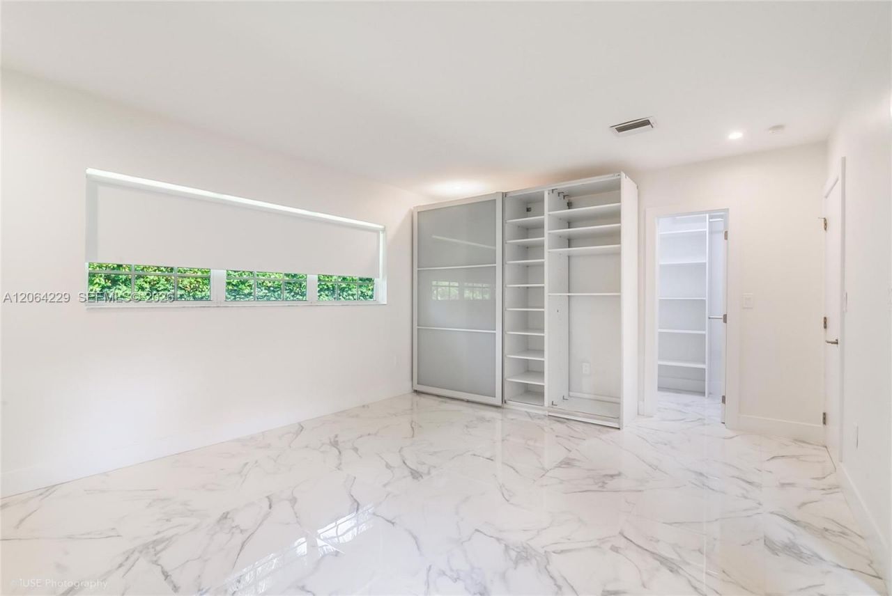 52 Camden Dr, Bal Harbour, FL 33154 Photo