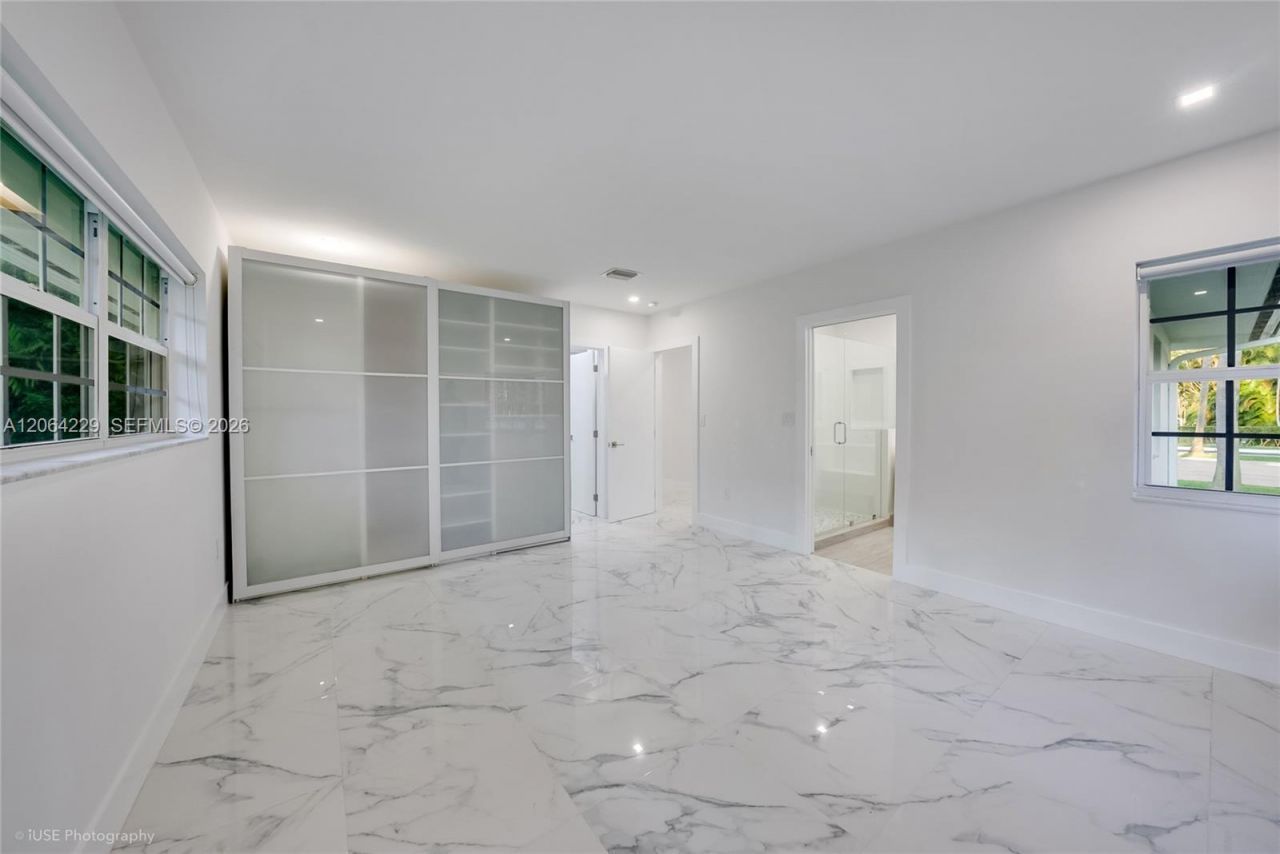52 Camden Dr, Bal Harbour, FL 33154 Photo
