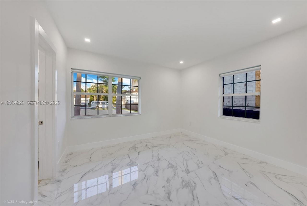 52 Camden Dr, Bal Harbour, FL 33154 Photo