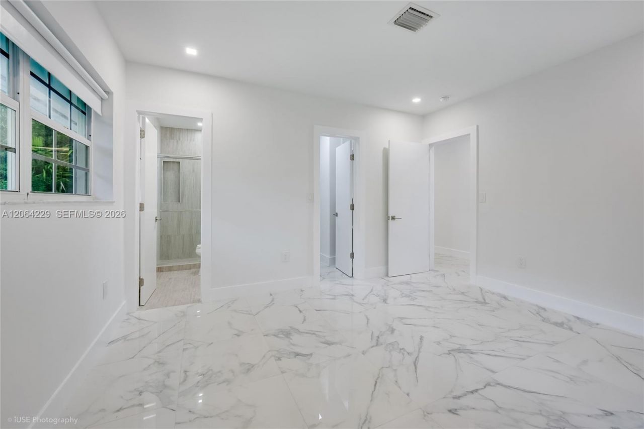 52 Camden Dr, Bal Harbour, FL 33154 Photo