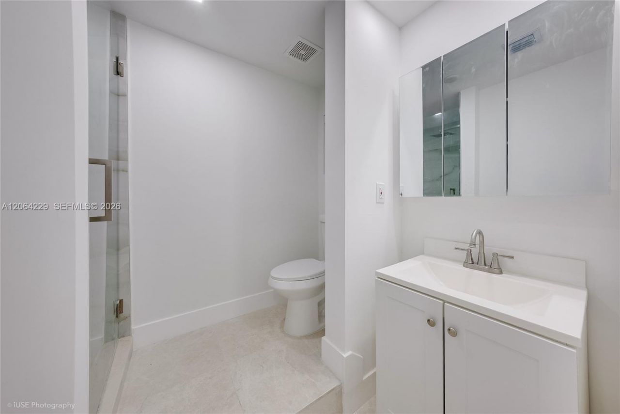 52 Camden Dr, Bal Harbour, FL 33154 Photo