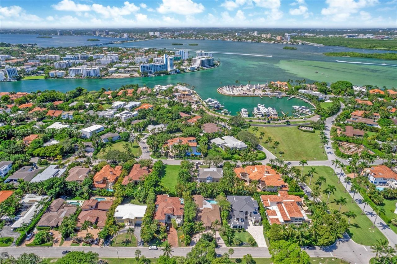 52 Camden Dr, Bal Harbour, FL 33154 Photo