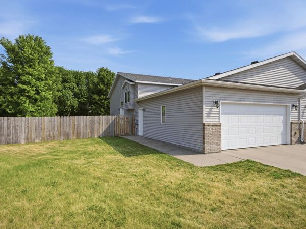 3348 10th Street S, Moorhead, MN 56560