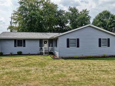 328 10th Street NW, New Philadelphia, OH 44663