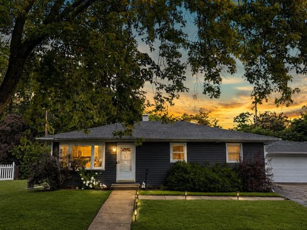 807 Henry Court , Hobart, IN 46342
