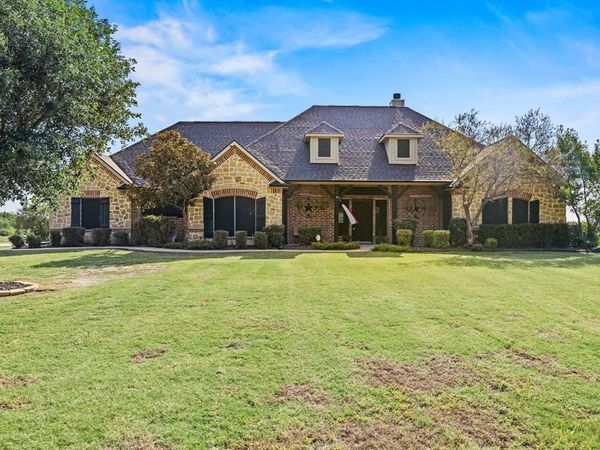 1354 Shadow Lakes Drive , Wills Point, TX 75169
