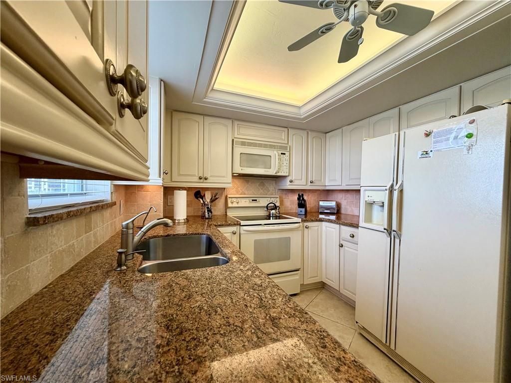 10701 Gulf Shore Dr, Unit 401, Naples, FL 34108 Photo