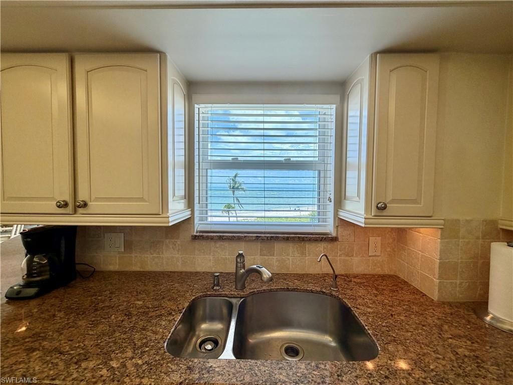 10701 Gulf Shore Dr, Unit 401, Naples, FL 34108 Photo