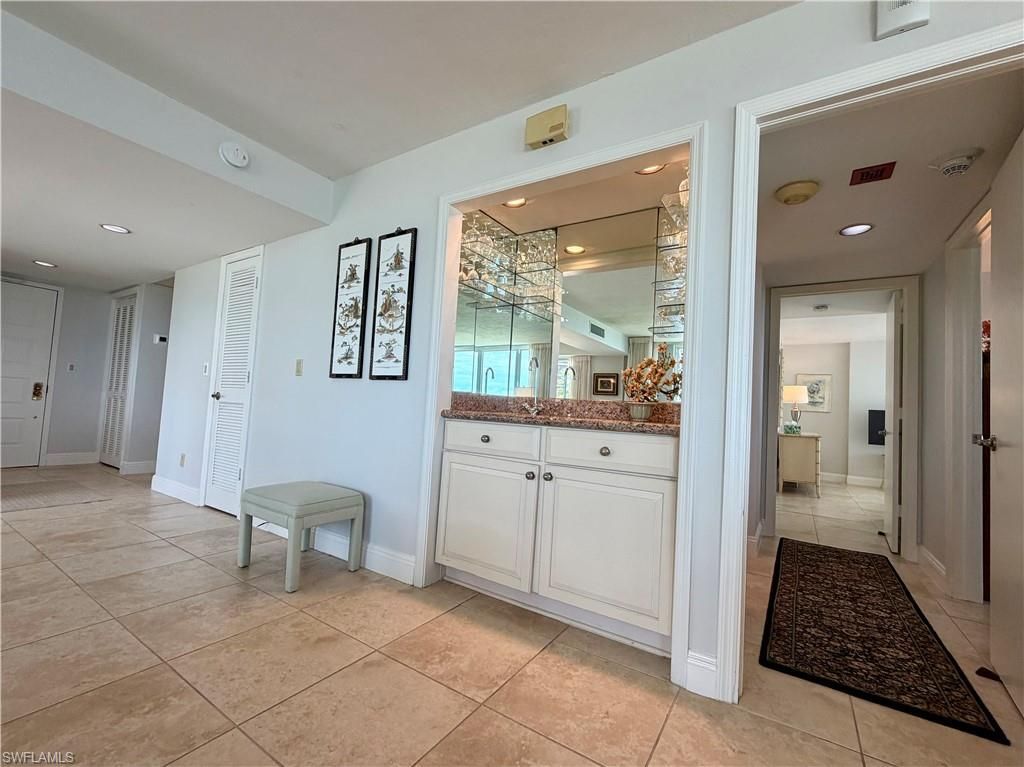 10701 Gulf Shore Dr, Unit 401, Naples, FL 34108 Photo