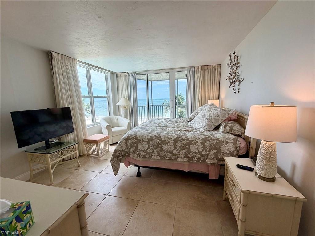 10701 Gulf Shore Dr, Unit 401, Naples, FL 34108 Photo