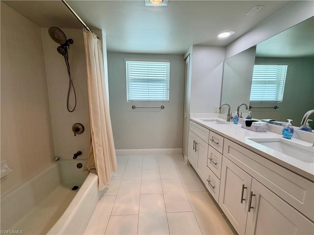 10701 Gulf Shore Dr, Unit 401, Naples, FL 34108 Photo