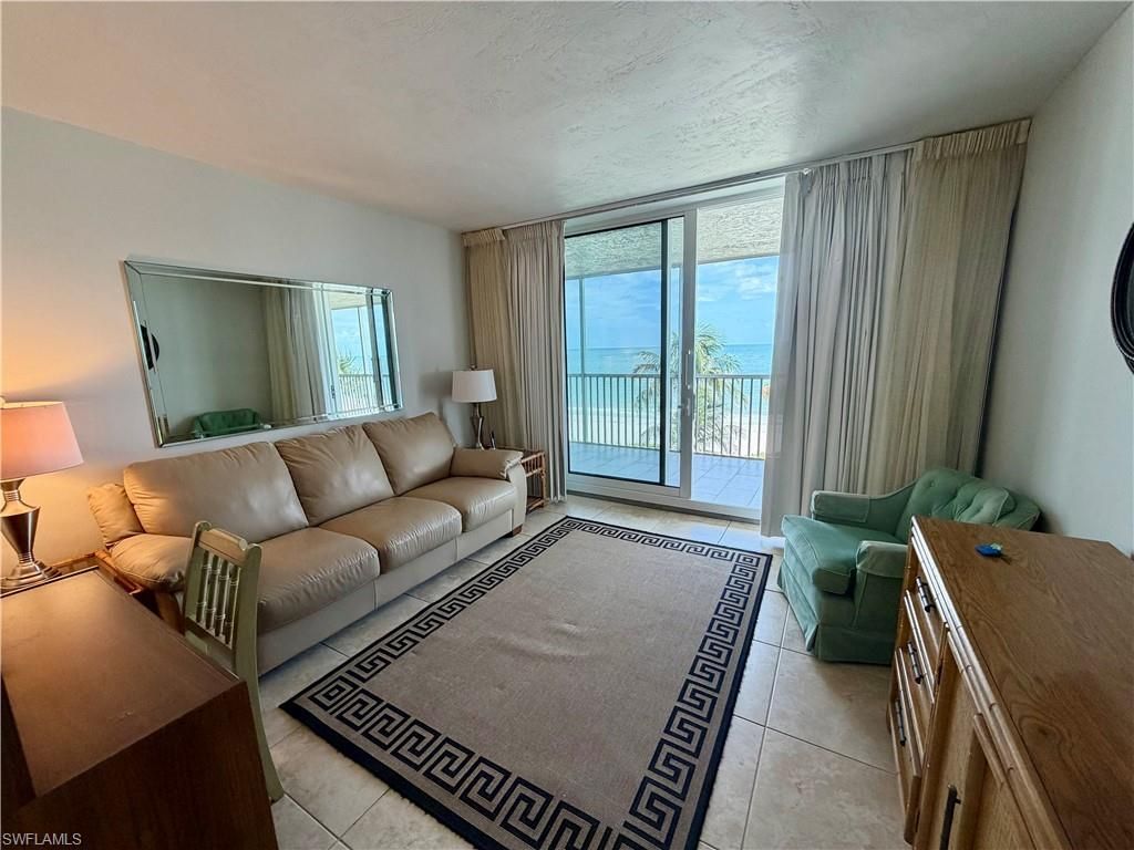 10701 Gulf Shore Dr, Unit 401, Naples, FL 34108 Photo