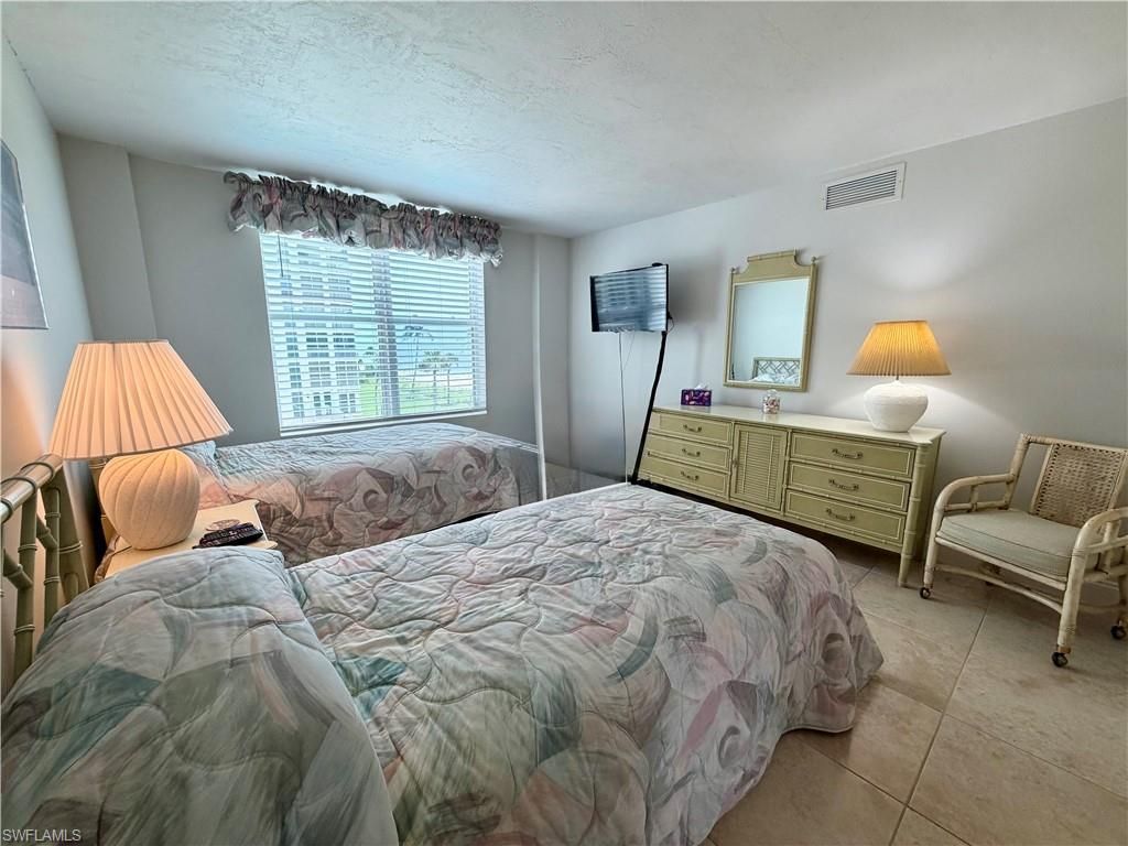 10701 Gulf Shore Dr, Unit 401, Naples, FL 34108 Photo