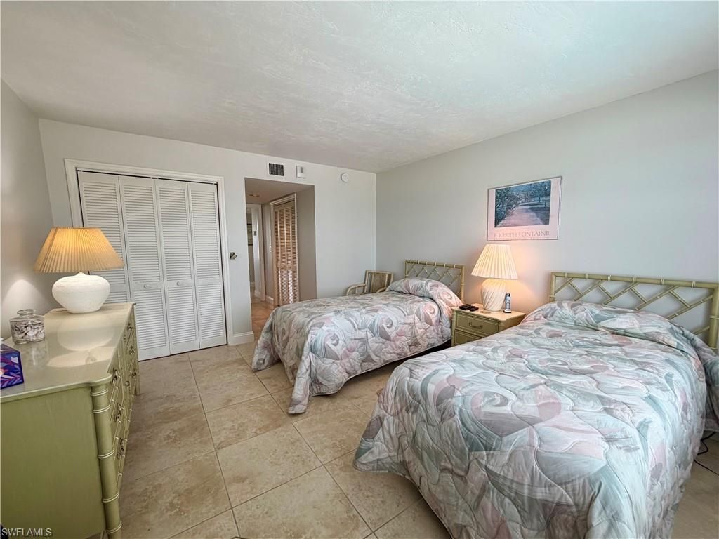 10701 Gulf Shore Dr, Unit 401, Naples, FL 34108 Photo