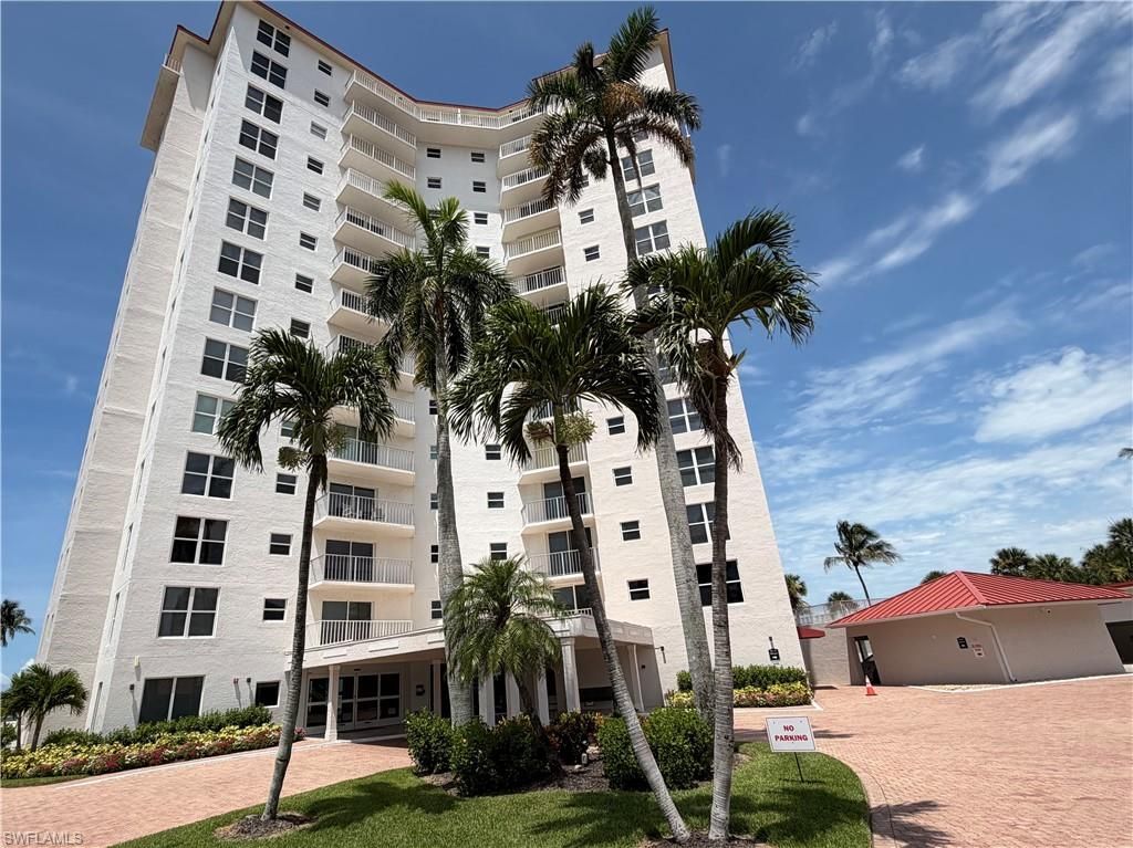 10701 Gulf Shore Dr, Unit 401, Naples, FL 34108 Photo