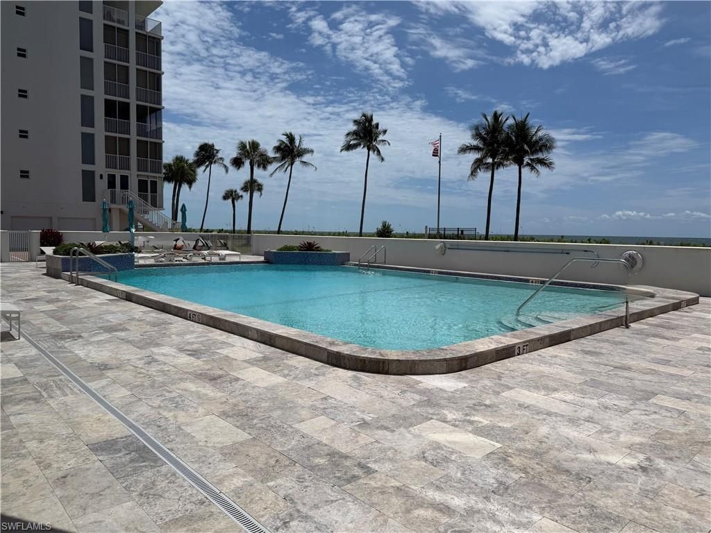 10701 Gulf Shore Dr, Unit 401, Naples, FL 34108 Photo