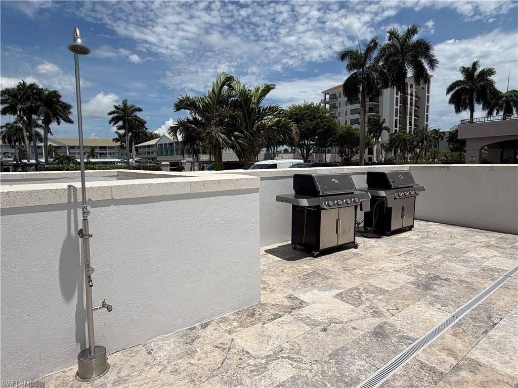10701 Gulf Shore Dr, Unit 401, Naples, FL 34108 Photo