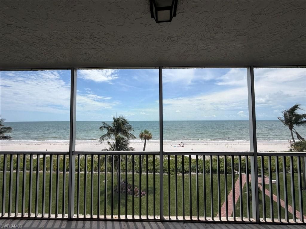 10701 Gulf Shore Dr, Unit 401, Naples, FL 34108 Photo