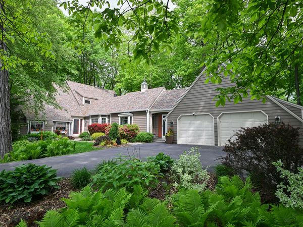 3554 Cranberry Ln, Caledonia, WI 53404