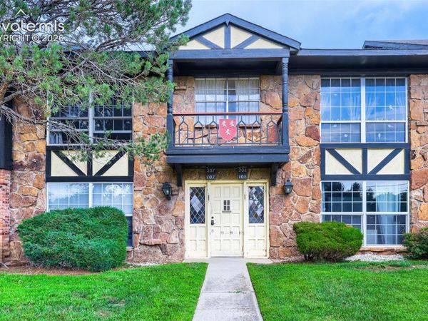 2902 Airport Road, Unit 107, Colorado Springs, CO 80910
