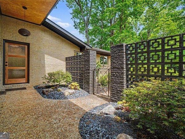2700 Hawaii Court, Decatur, GA 30033