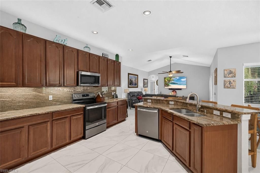 10650 Sir Michaels Place Dr, Bonita Springs, FL 34135 Photo