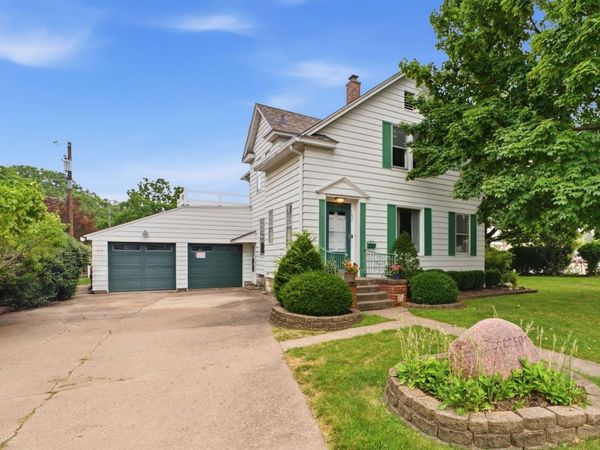 1854 27th Street, Moline, IL 61265