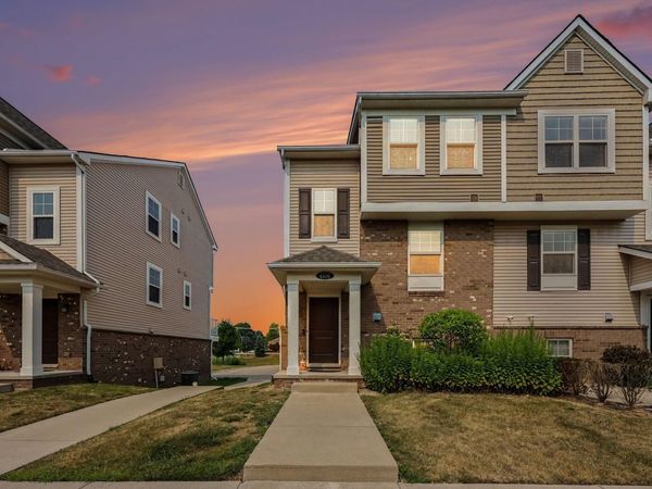 4576 Bradley Circle, Unit 25, Troy, MI 48085