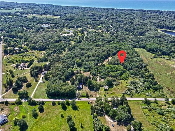 5760 Martin Road, Coloma, MI 49038